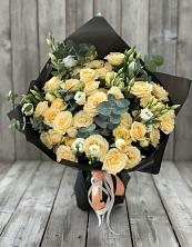 Букет цветов из:  Розы и Лизиантусы в Белоярском Ханты-Мансийского АО