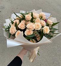 Букет Кремовые розы Латте в Белоярском Ханты-Мансийского АО