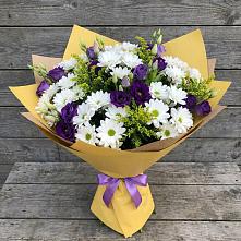Букет цветов из:  Ирисы, Хризантемы и Ромашки в Белоярском Ханты-Мансийского АО