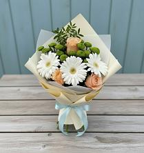 Букет цветов из:  Герберы, Розы и Хризантемы в Белоярском Ханты-Мансийского АО